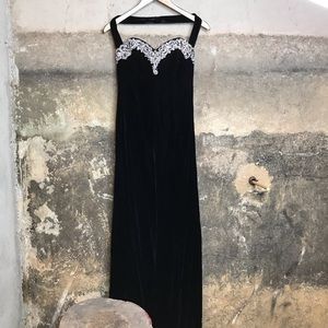Lillie Rubin vintage black velvet halter gown with silver embroidery dress